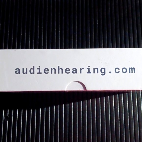 NIB sealed, Audien Hearing _ ATOM - Picture 3 of 7